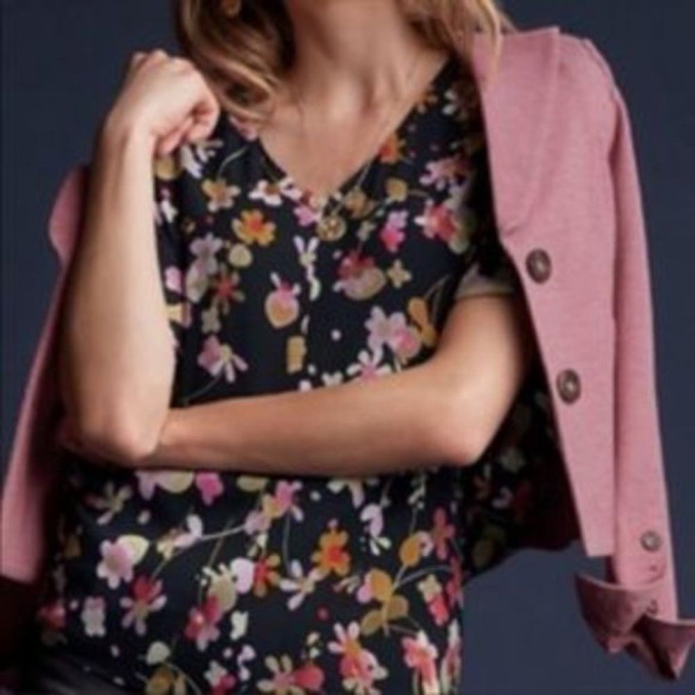 CAbi Limited Edition Charm Floral Print Short Sleeve Blouse Style 3695 Sz XS